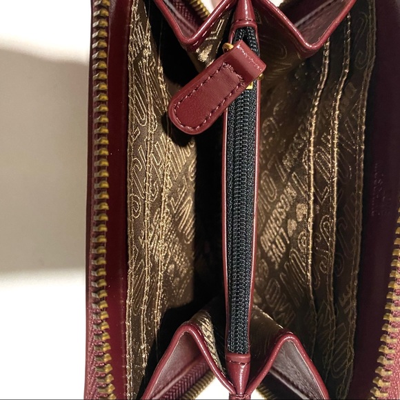 MOSCHINO Love Moschino Gold Logo Zip-Around Wallet 
Authentic NWT - Picture 10 of 15